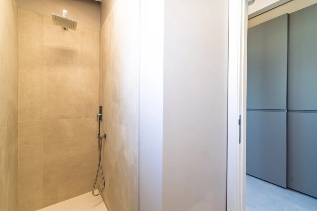 Attico con vista mare image 11