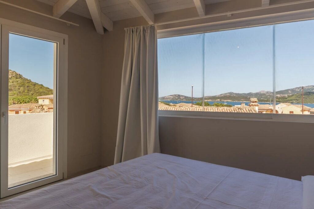 Attico con vista mare image 8