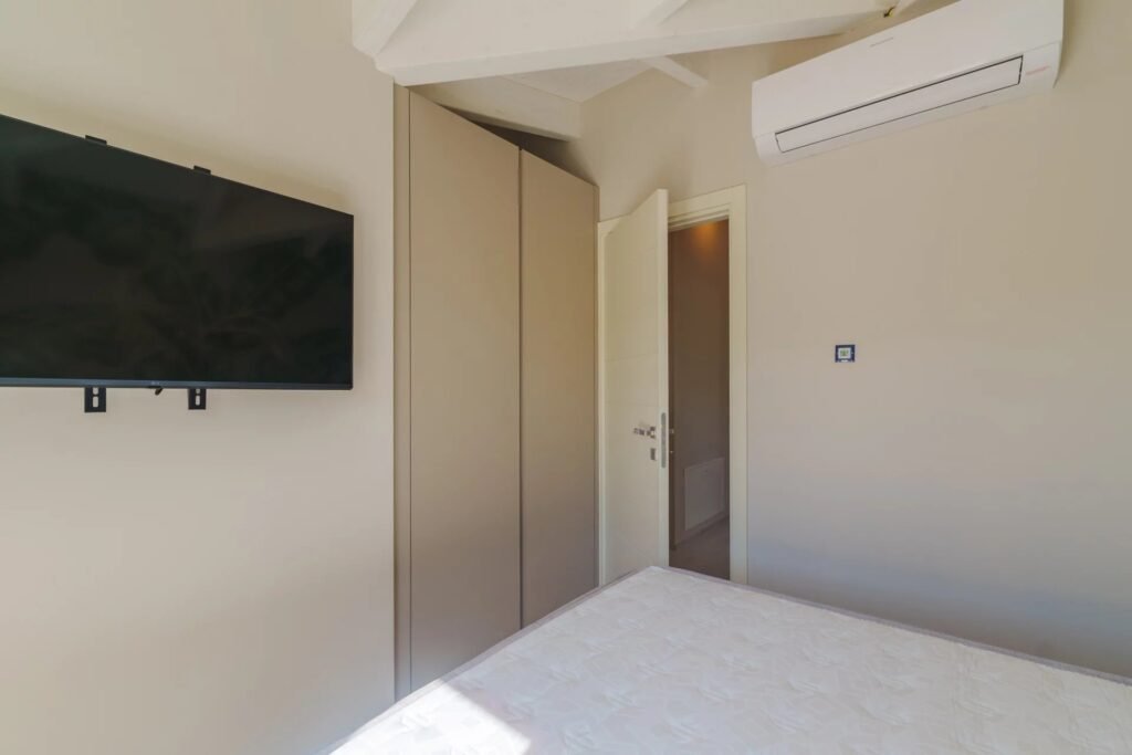 Appartamento elegante con vista mare e ampia terrazza a Cannigione image 13