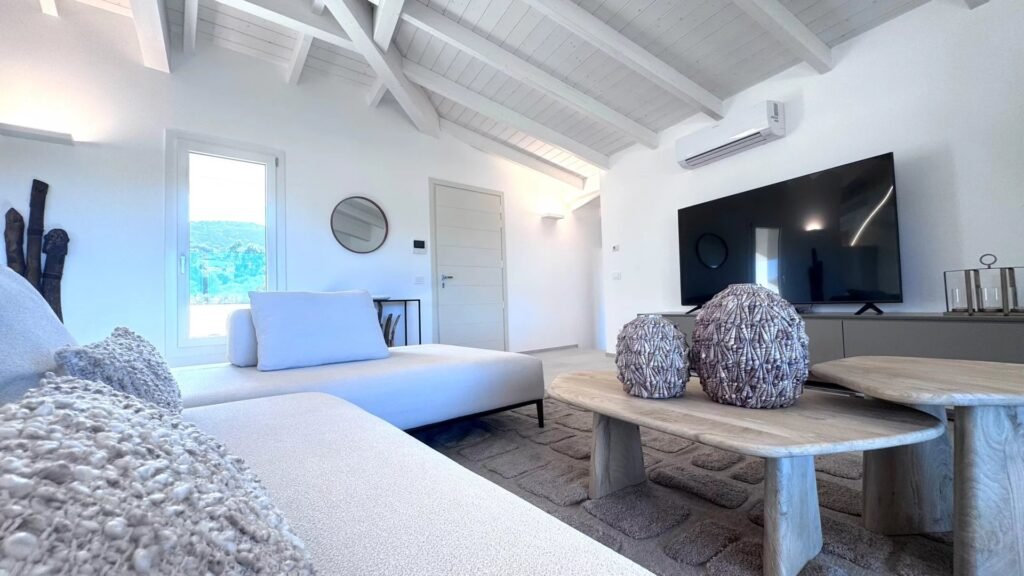 Villetta a schiera con piscina privata image 4