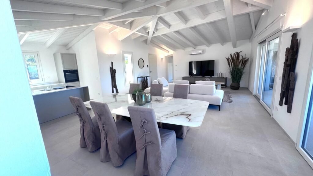 Villetta a schiera con piscina privata image 6