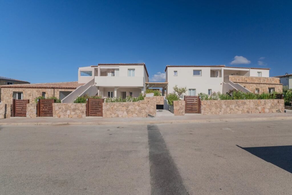 Appartamento con piscina image 23