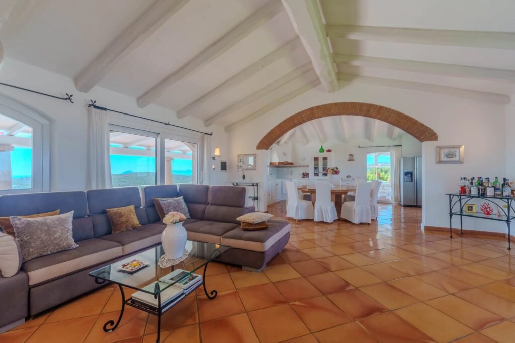 VILLA ESCLUSIVA CON DEPENDANCE E VISTA MOZZAFIATO – A SOLI 10 MINUTI DA PORTO CERVO image 48