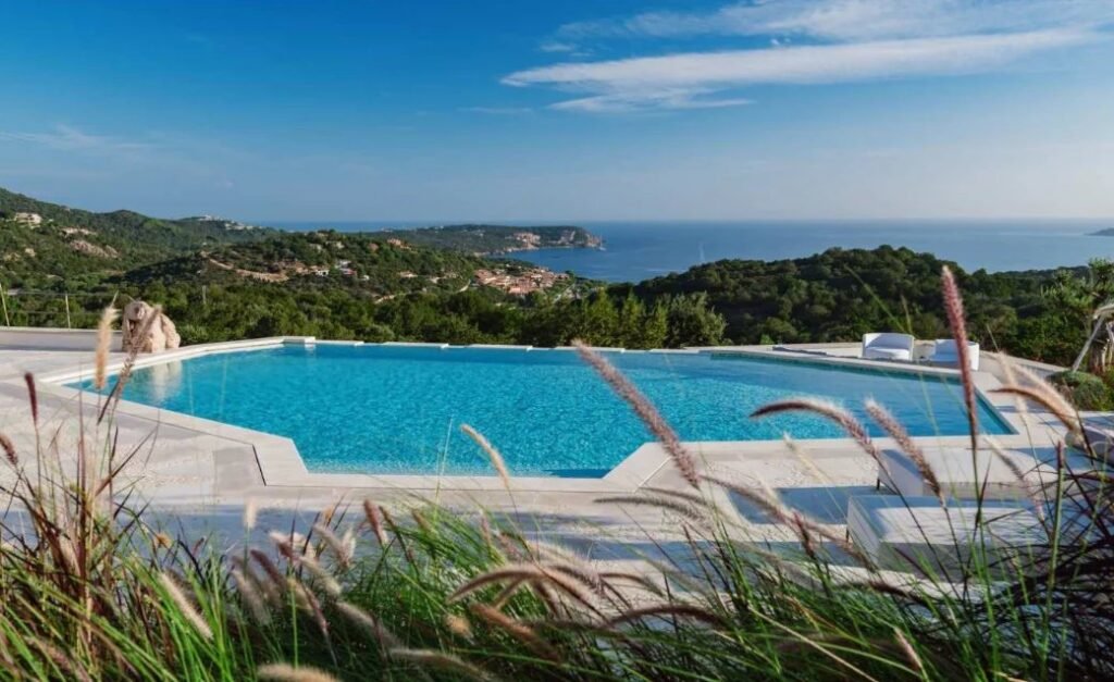 VILLA CON VISTA SUL GOLFO DEL PEVERO image 2