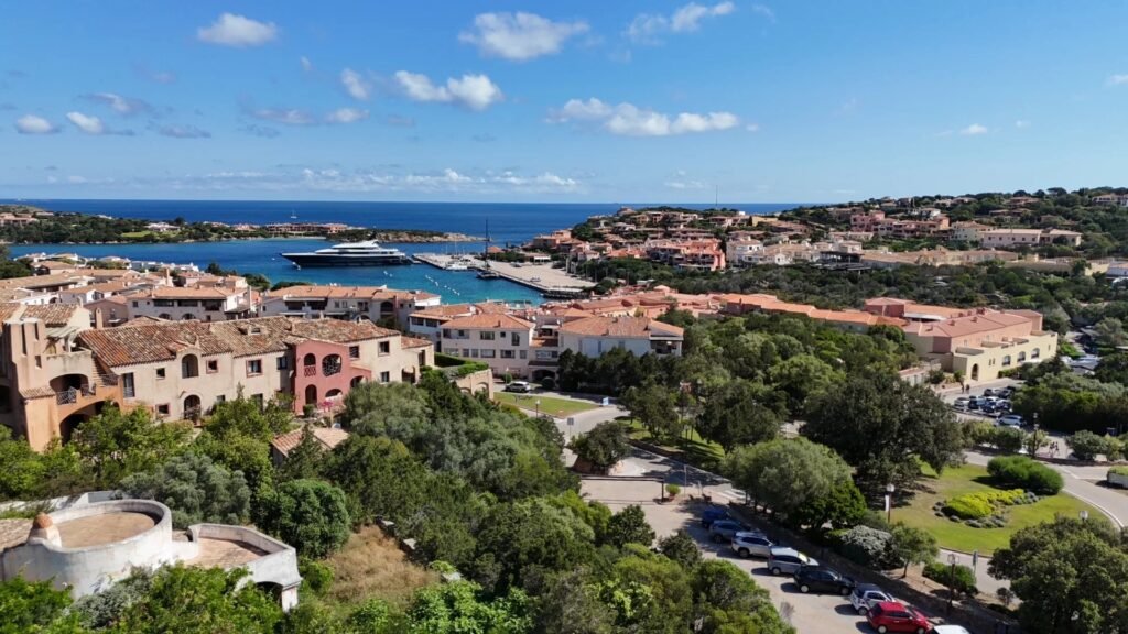 VILLA DI SAVIN COUELLE NEL CUORE DI PORTO CERVO image 1