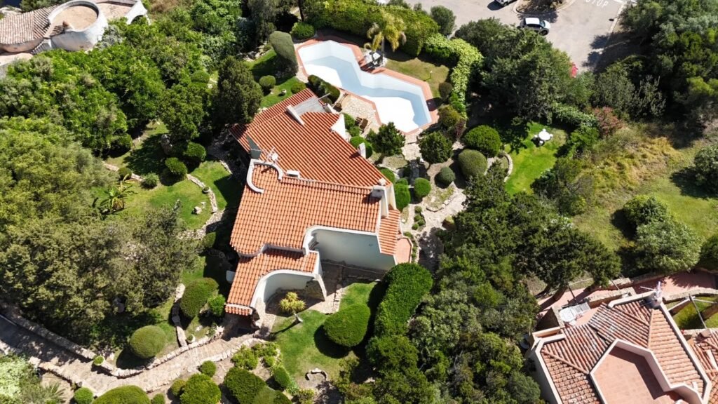 VILLA DI SAVIN COUELLE NEL CUORE DI PORTO CERVO image 6