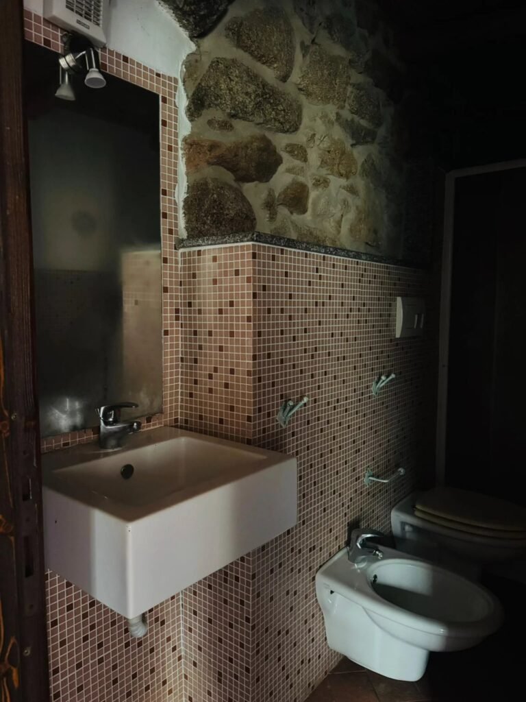 Einmaliges Anwesen mit Meerblick über Vignola Mare – B&B mit 12 Schlafzimmern, Stazzo und großem Ausbaupotenzial image 11