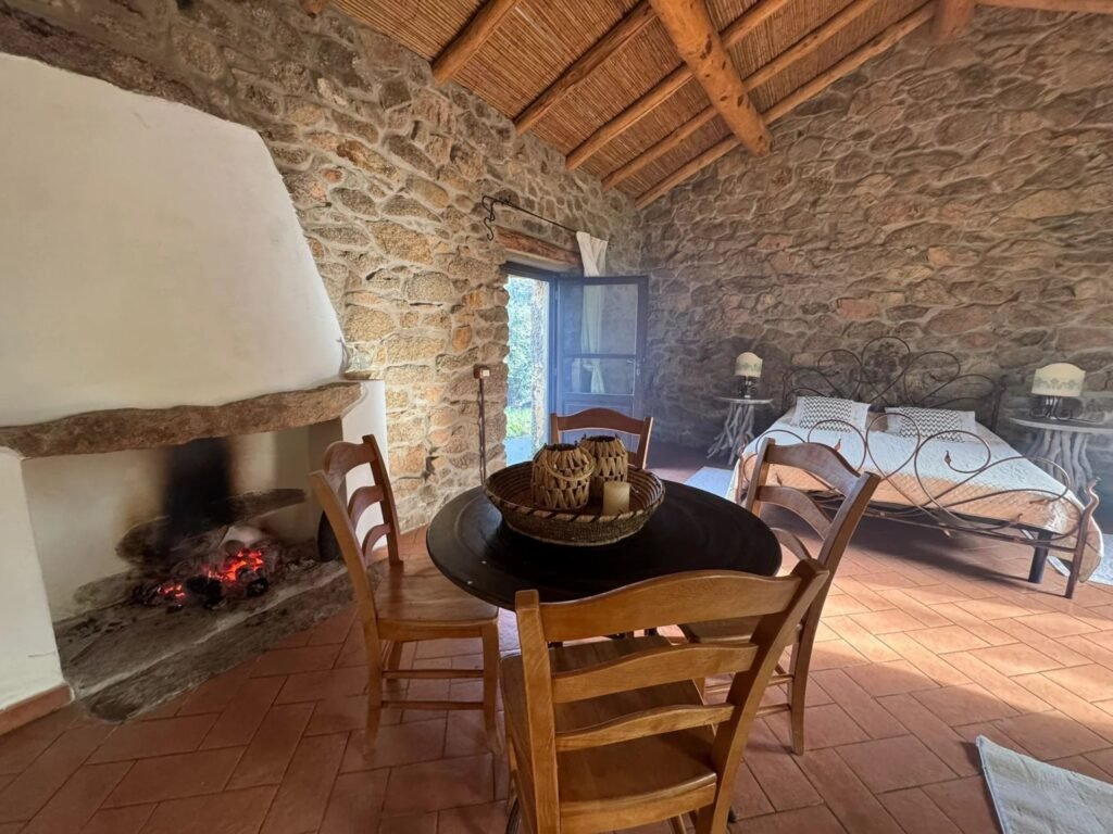 Einmaliges Anwesen mit Meerblick über Vignola Mare – B&B mit 12 Schlafzimmern, Stazzo und großem Ausbaupotenzial image 12