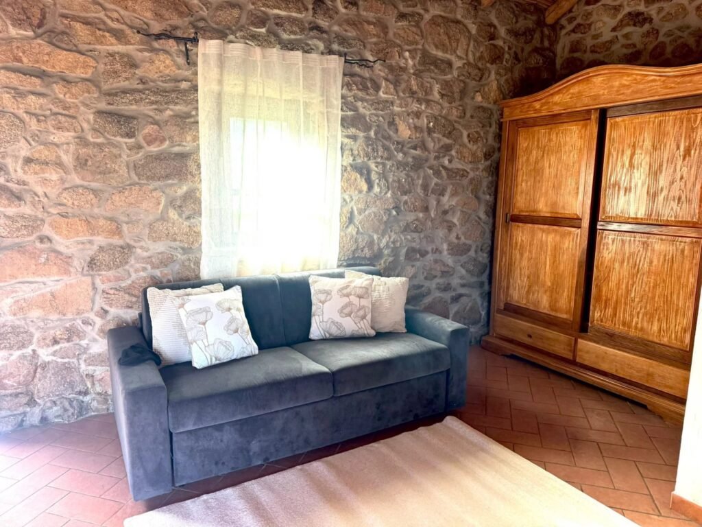 Einmaliges Anwesen mit Meerblick über Vignola Mare – B&B mit 12 Schlafzimmern, Stazzo und großem Ausbaupotenzial image 23