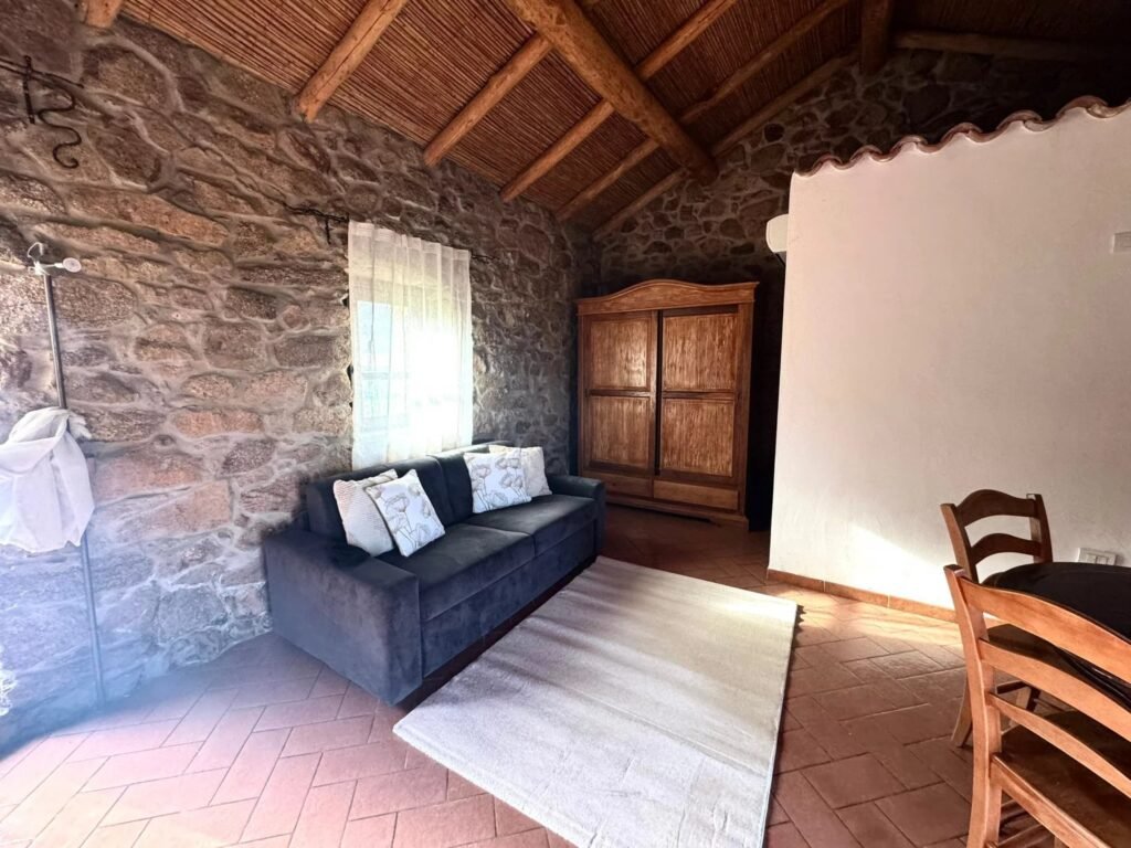 Einmaliges Anwesen mit Meerblick über Vignola Mare – B&B mit 12 Schlafzimmern, Stazzo und großem Ausbaupotenzial image 7