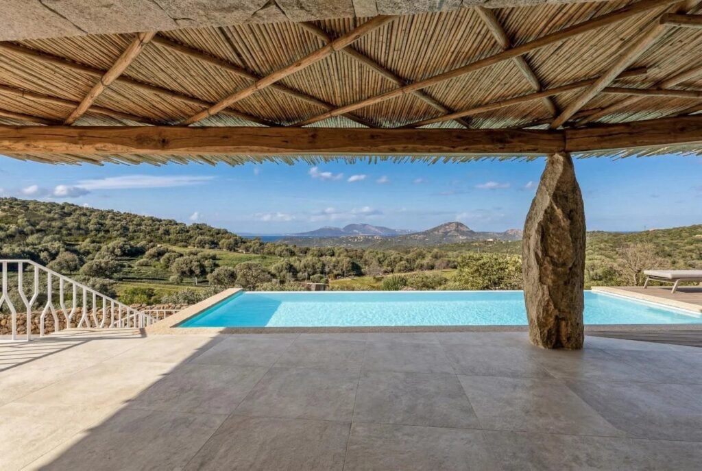 Charmante Villa in Tiriddò – moderne Architektur mit sardischem Flair image 2