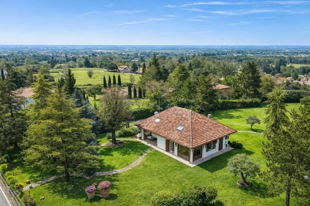 Charming Estate in the Hills of Parma – where nature, silence and timeless charm meet image 22