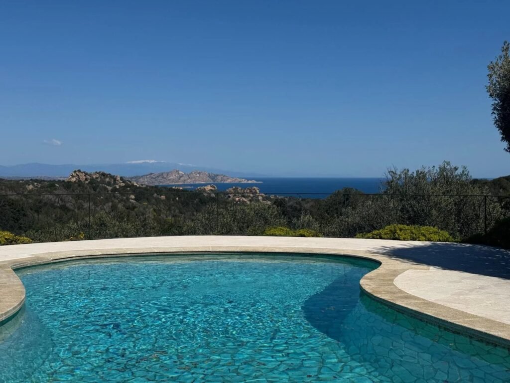 PANORAMIC VILLA WITH POOL | LISCIA DI VACCA – PORTO CERVO image 4