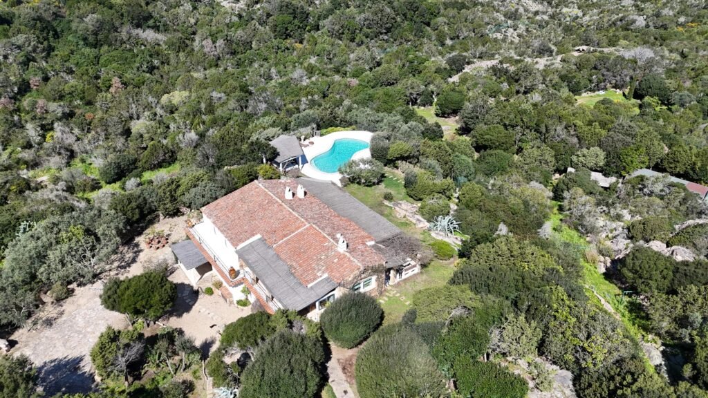 PANORAMIC VILLA WITH POOL | LISCIA DI VACCA – PORTO CERVO image 43