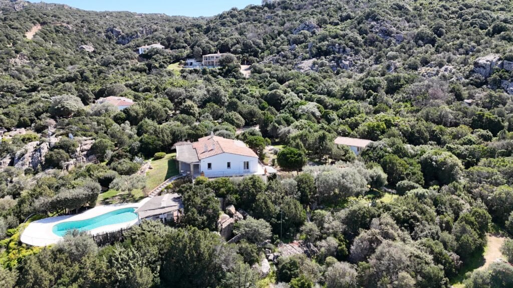 PANORAMIC VILLA WITH POOL | LISCIA DI VACCA – PORTO CERVO image 46