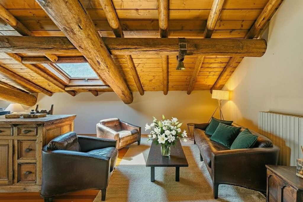 A PANORAMIC ALPINE RETREAT – EXCLUSIVE VILLA WITH POOL AND VINEYARDS IN VALTELLINA image 28