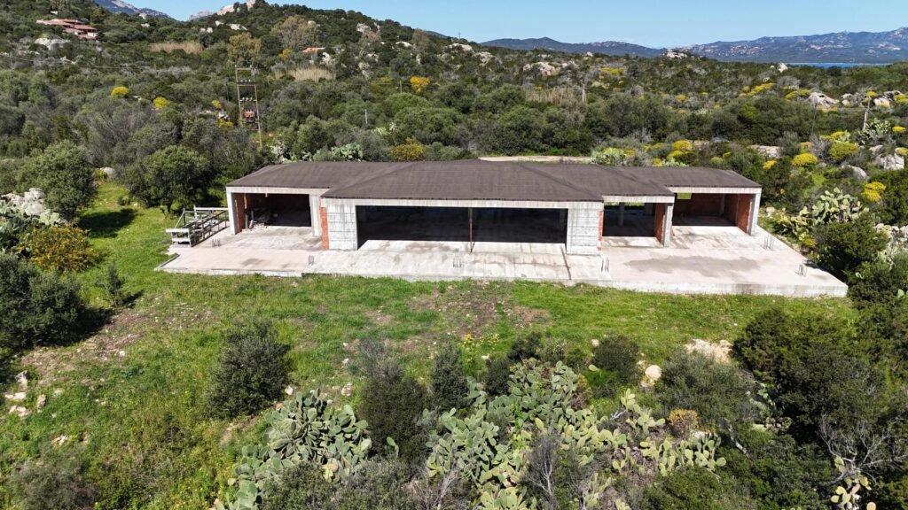 LUXURY VILLA IN PORTO ROTONDO image 4