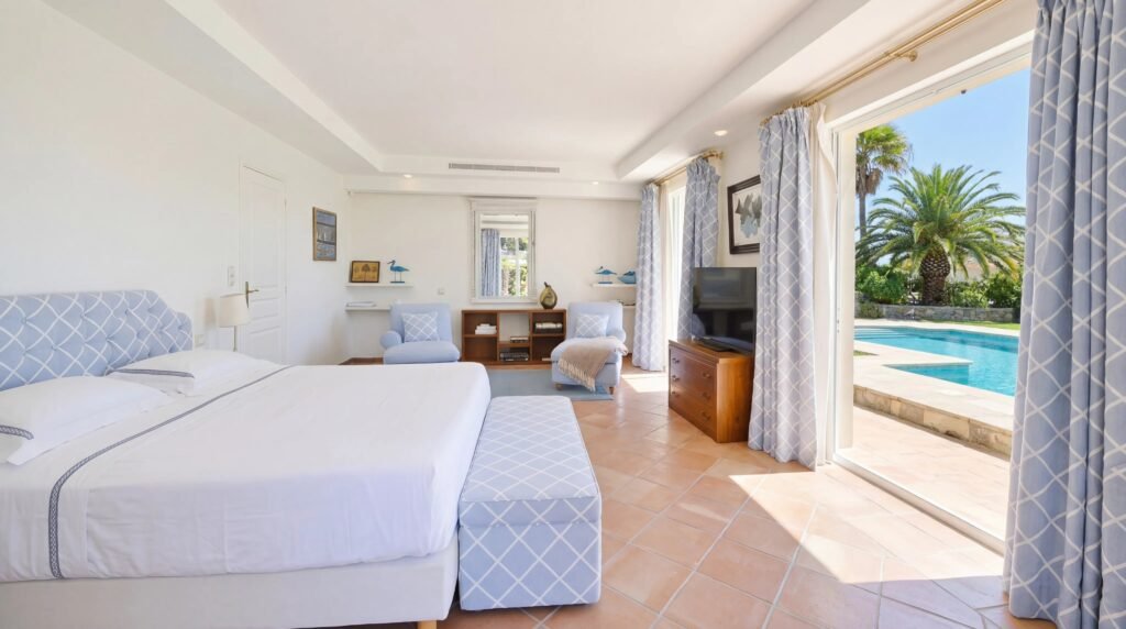 LUXURY VILLA IN RAMATUELLE – SAINT-TROPEZ image 19