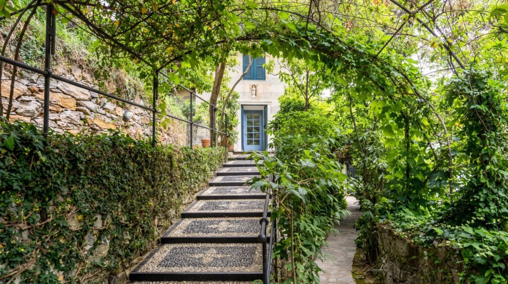 LUXURY VILLA IN PORTOFINO image 3