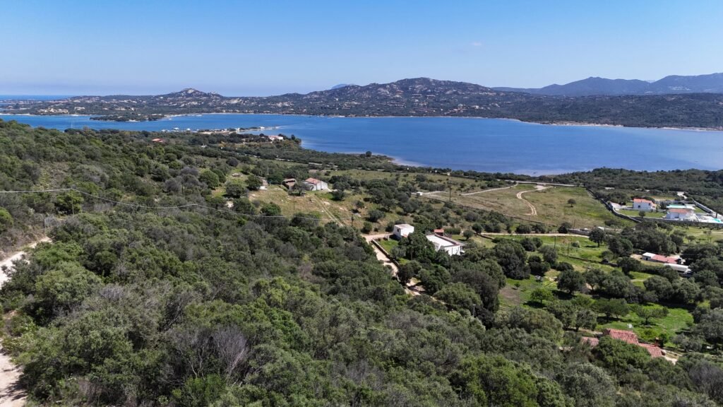 EXCLUSIVE PANORAMIC VILLA WITH SEA VIEW OVER THE GULF OF CUGNANA image 3
