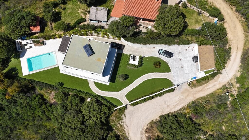 EXCLUSIVE PANORAMIC VILLA WITH SEA VIEW OVER THE GULF OF CUGNANA image 31
