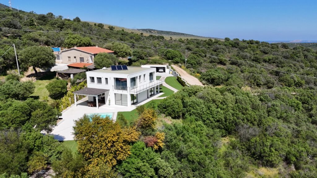 EXCLUSIVE PANORAMIC VILLA WITH SEA VIEW OVER THE GULF OF CUGNANA image 33