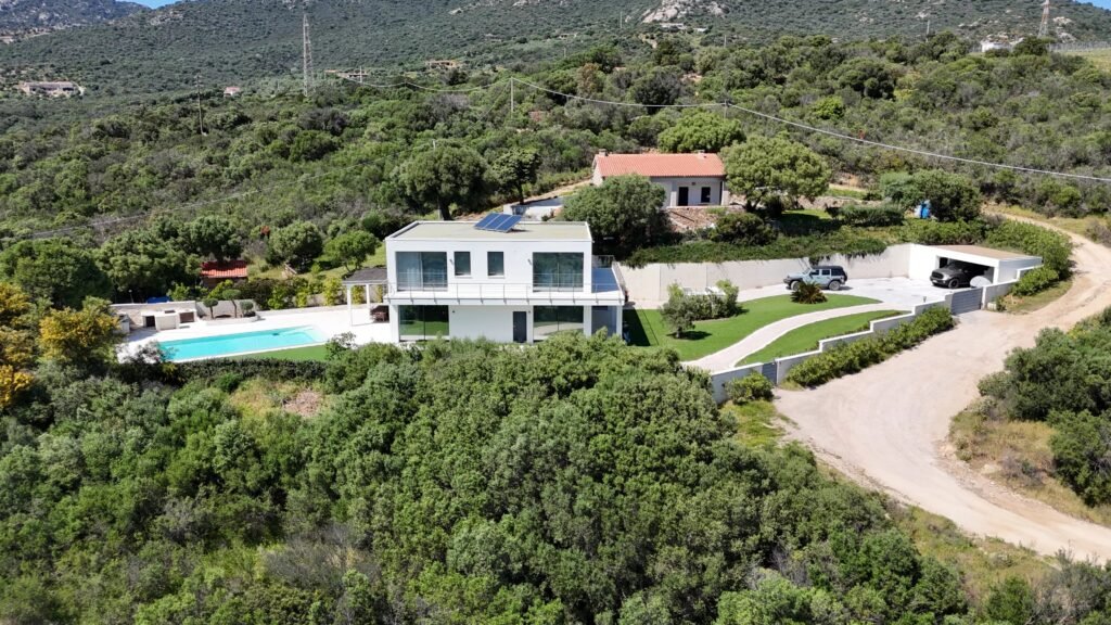 EXCLUSIVE PANORAMIC VILLA WITH SEA VIEW OVER THE GULF OF CUGNANA image 34