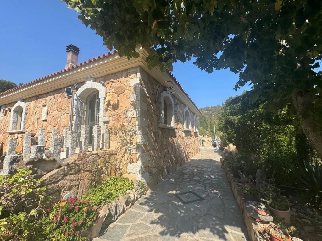 VILLA IN CUGNANA image 11