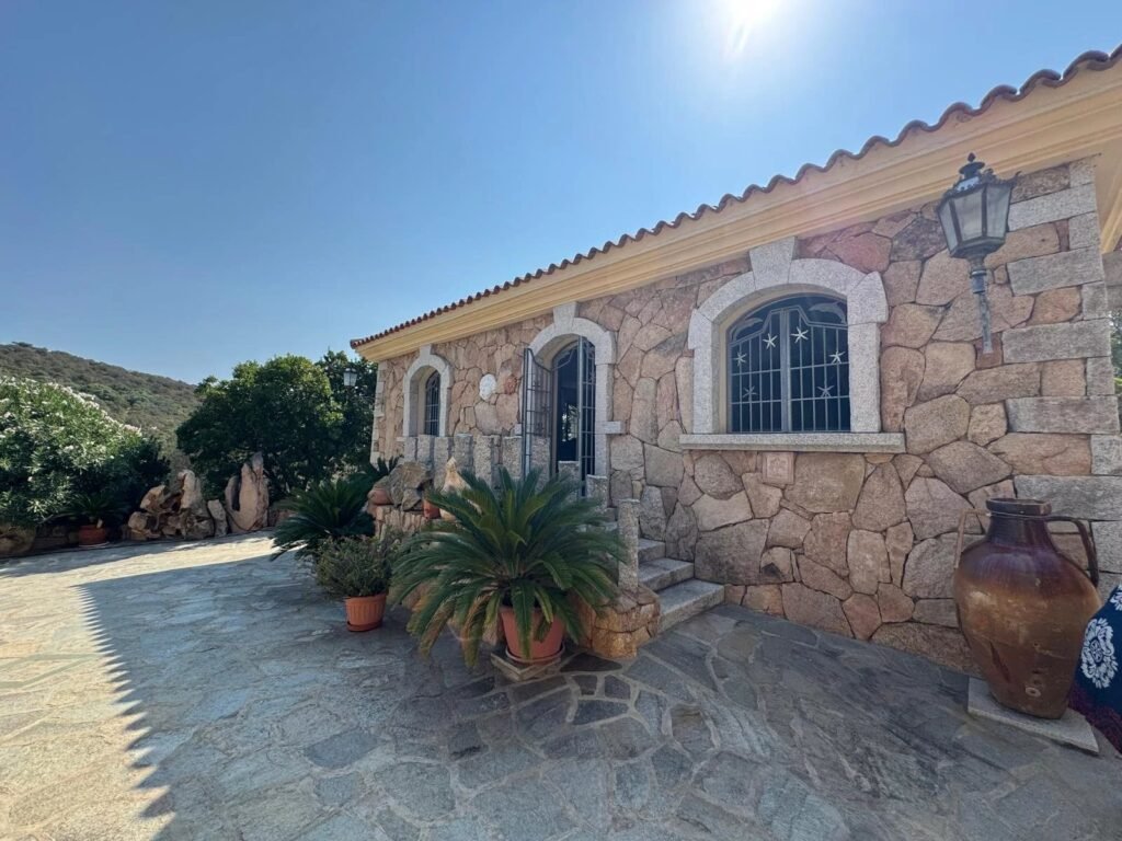 VILLA IN CUGNANA image 8