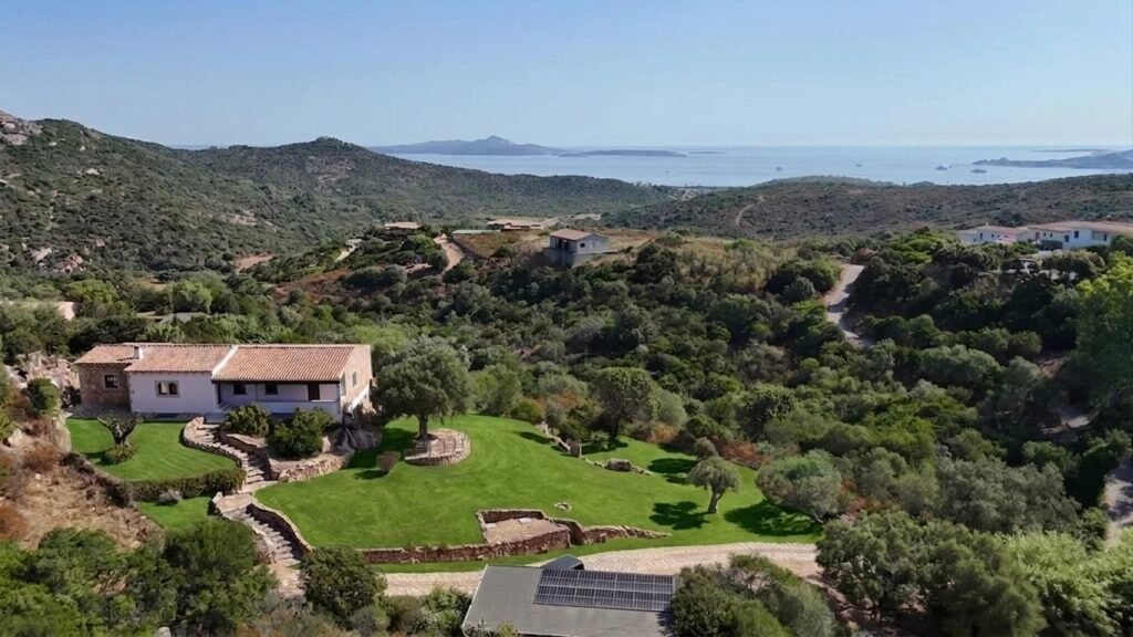A SARDINIAN RETREAT WITH SEA VIEWS – WHERE NATURE MEETS THE HORIZON image 2